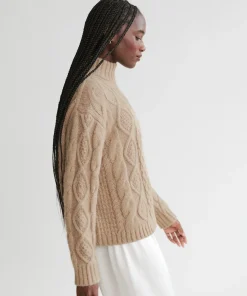 Hot Cable Half Zip Women Half-Zips