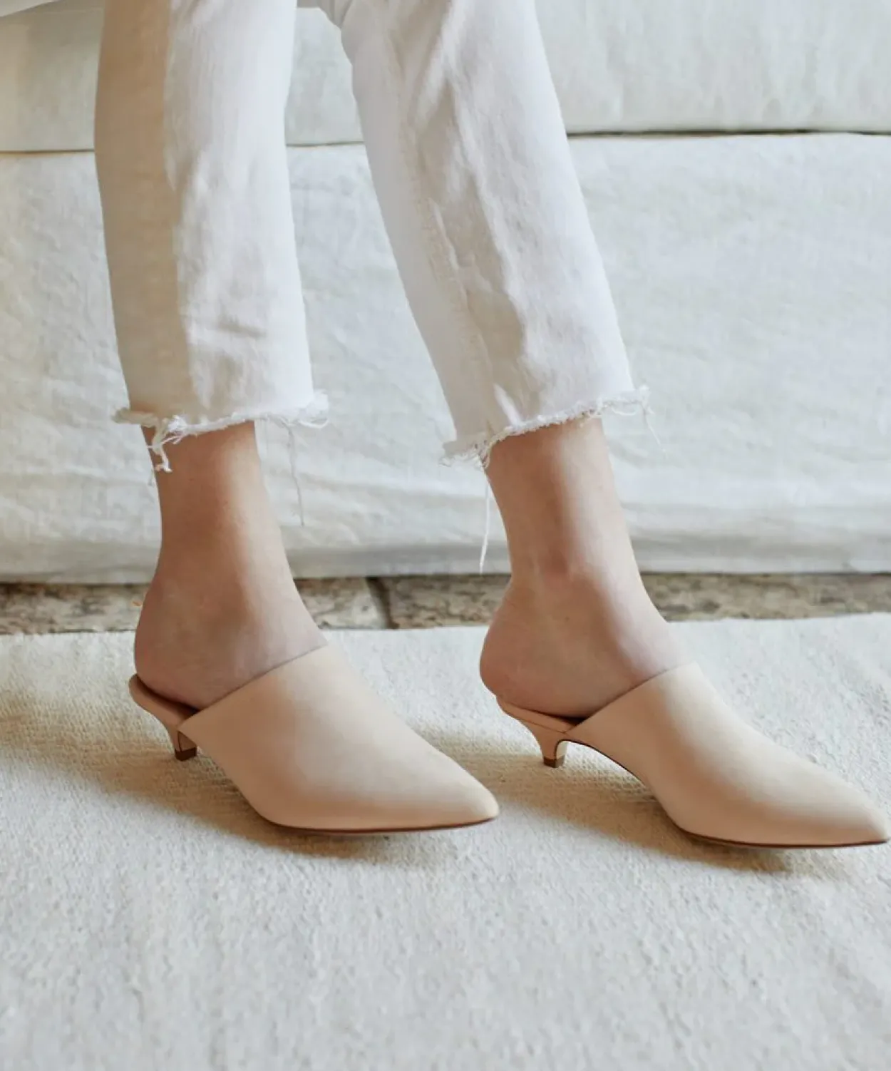 Hot Oiled Leather Kitten Heel Mule Women Heels