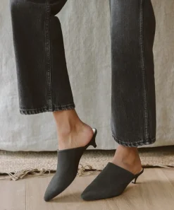 Best Oiled Leather Kitten Heel Mule Women Heels