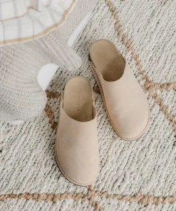 Discount Oiled Leather Moc Clog Women Flats