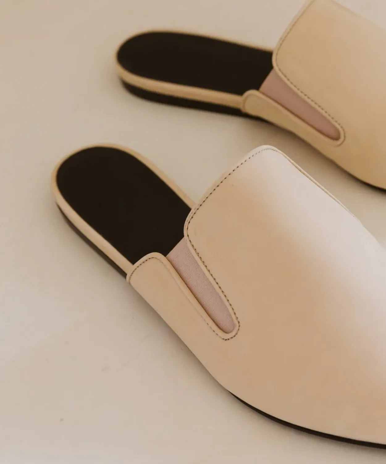 Best Oiled Leather Mule Women Flats